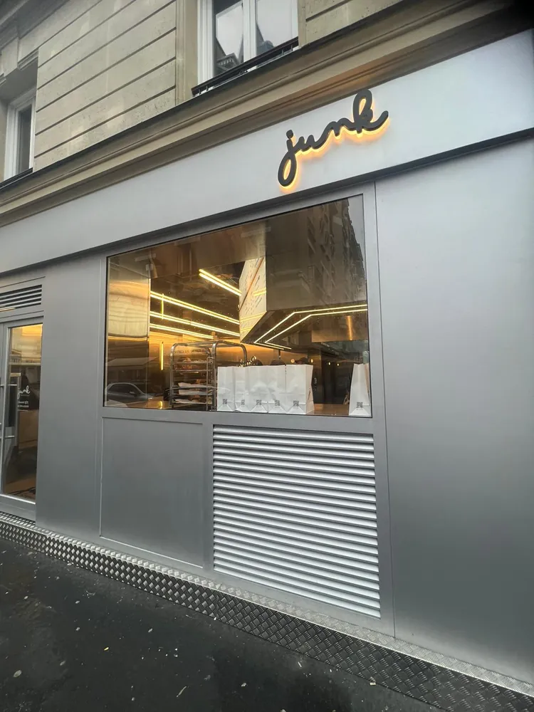 Façade du restaurant Junk Legendre