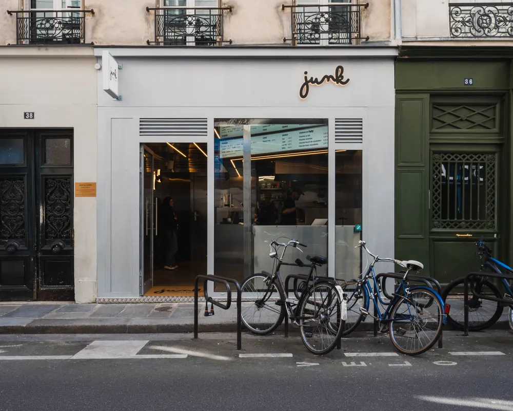 Façade du restaurant Junk Marais