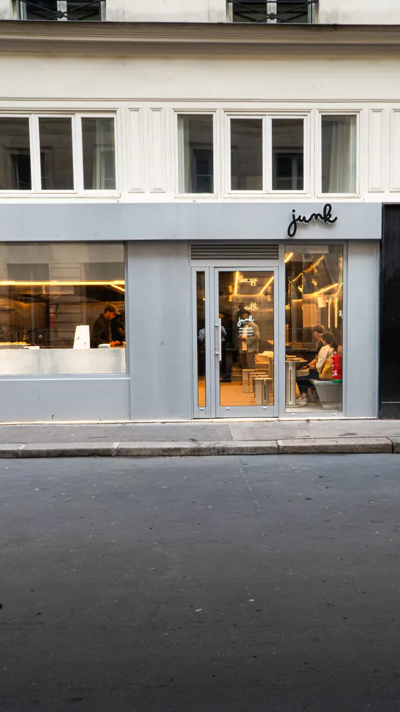Façade du restaurant Junk Saint-Georges